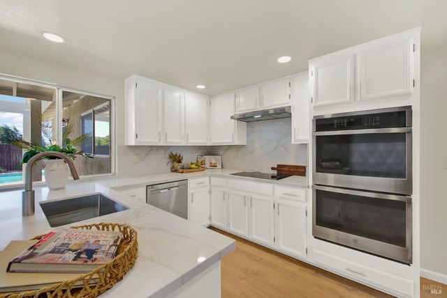 143 Primrose Ln, Vallejo, CA 94591