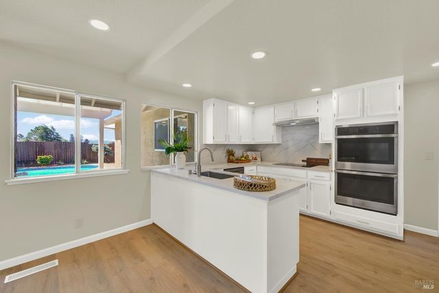 143 Primrose Ln, Vallejo, CA 94591