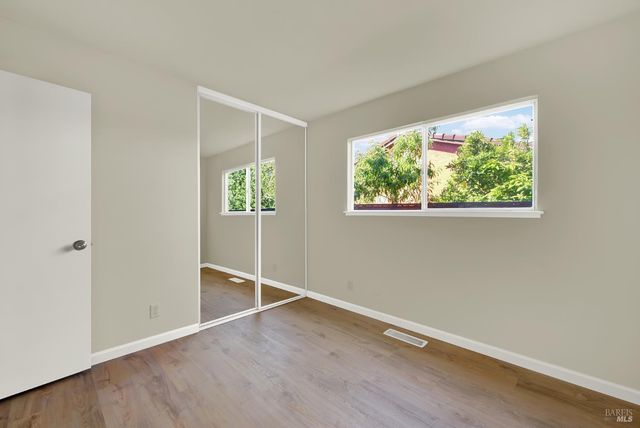 143 Primrose Ln, Vallejo, CA 94591