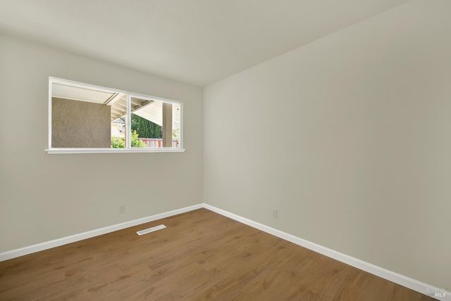 143 Primrose Ln, Vallejo, CA 94591