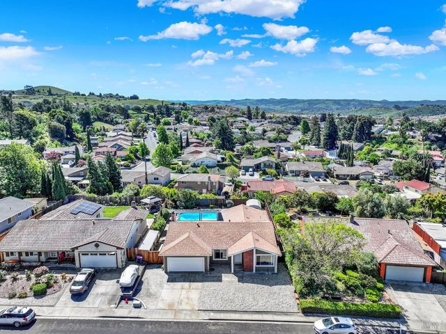 143 Primrose Ln, Vallejo, CA 94591