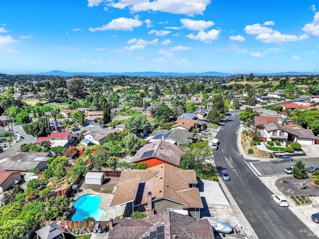 143 Primrose Ln, Vallejo, CA 94591