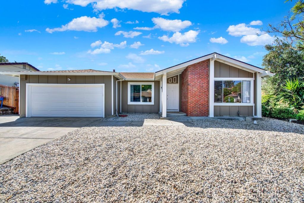 143 Primrose Ln, Vallejo, CA 94591