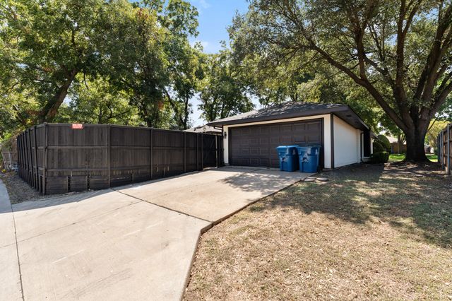 3713 Andrea Lane, Rowlett, TX 75088
