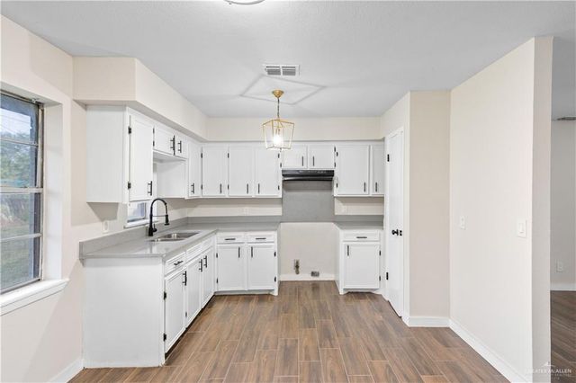 650 Cedar Street, Mercedes, TX 78570