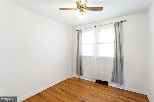 10 RALEIGH CT, New Castle, DE 19720