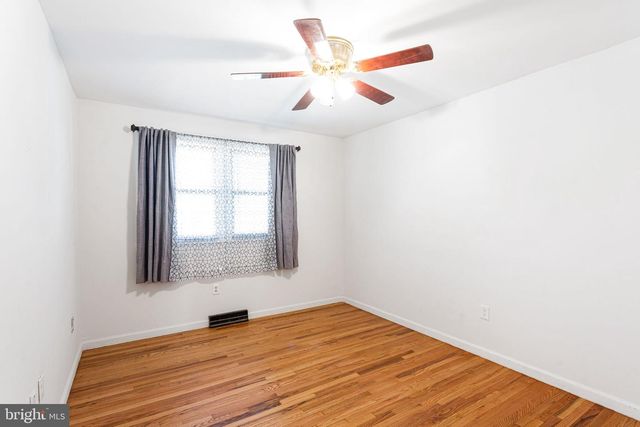 10 RALEIGH CT, New Castle, DE 19720