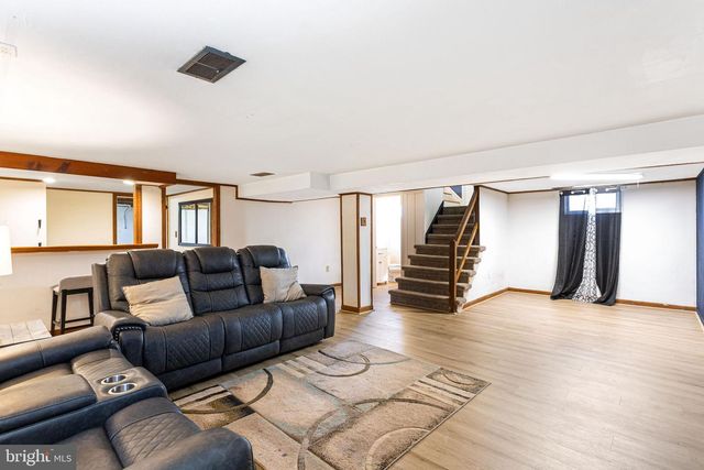10 RALEIGH CT, New Castle, DE 19720