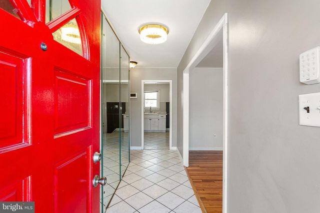 10 RALEIGH CT, New Castle, DE 19720