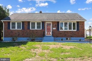 10 RALEIGH CT, New Castle, DE 19720