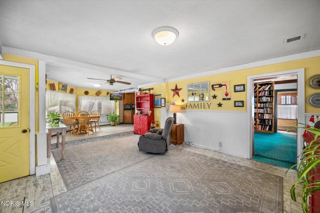 7159 Railroad Street, Holland, OH 43528