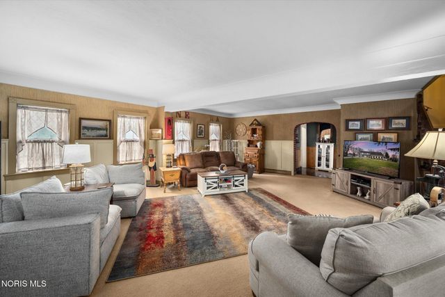 7159 Railroad Street, Holland, OH 43528