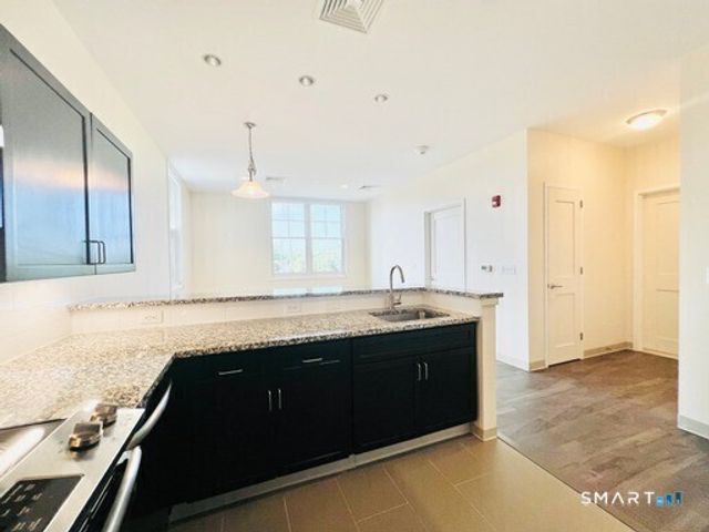 215 Stillwater Avenue 216, Stamford, CT 06902