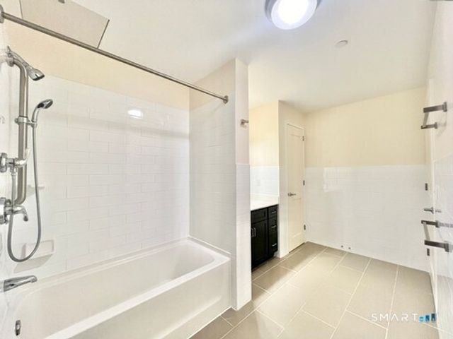 215 Stillwater Avenue 216, Stamford, CT 06902