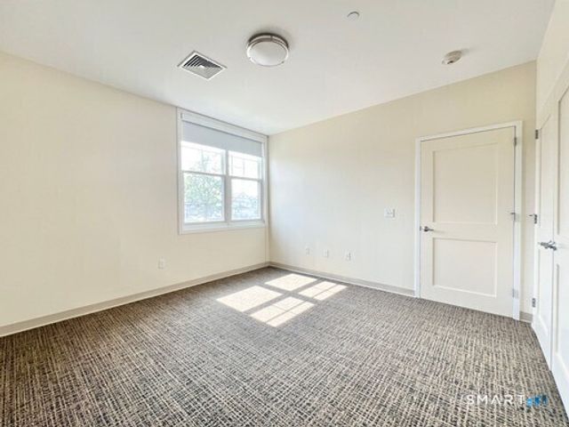 215 Stillwater Avenue 216, Stamford, CT 06902