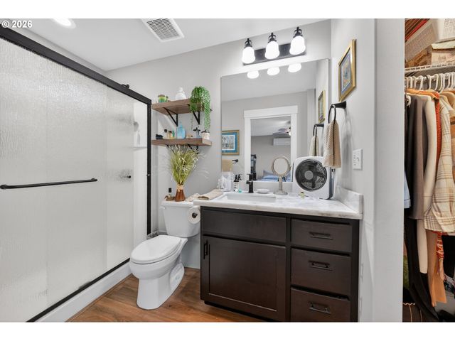 669 Nw T St, Winston, OR 97496