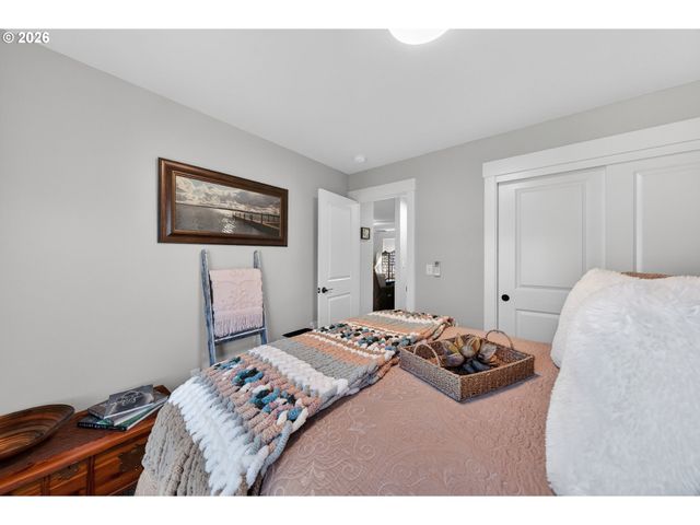 669 Nw T St, Winston, OR 97496