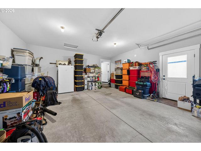 669 Nw T St, Winston, OR 97496