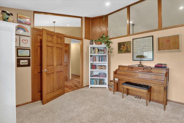 2309 E Pine Tree Court, Milton, WI 53563