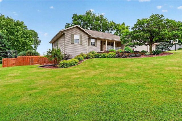 2309 E Pine Tree Court, Milton, WI 53563