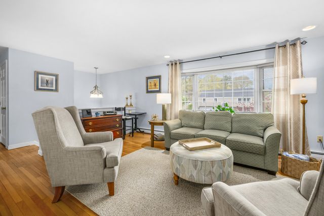 5 Kaycees Way, West Yarmouth, MA 02673