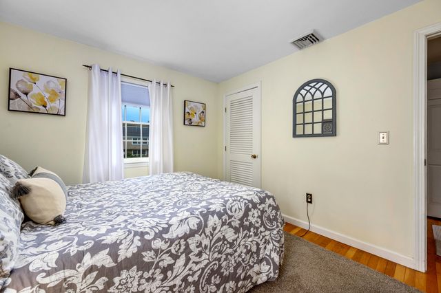 5 Kaycees Way, West Yarmouth, MA 02673