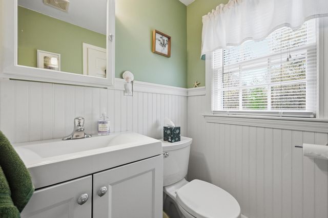 5 Kaycees Way, West Yarmouth, MA 02673