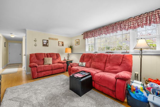 5 Kaycees Way, West Yarmouth, MA 02673