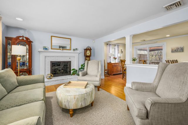 5 Kaycees Way, West Yarmouth, MA 02673