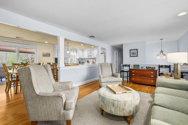 5 Kaycees Way, West Yarmouth, MA 02673