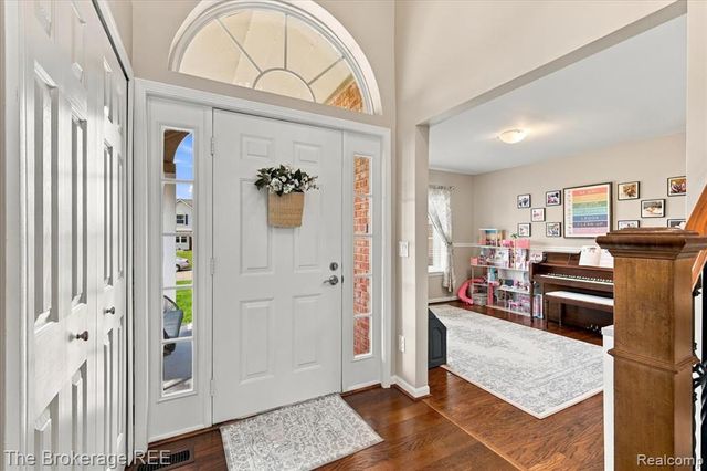1087 Deer Creek Trail, Grand Blanc, MI 48439