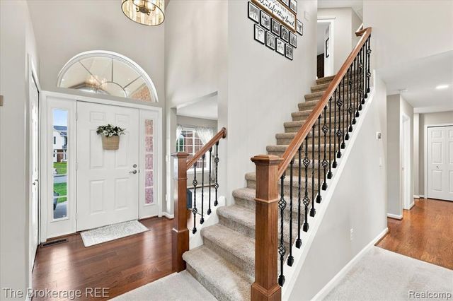 1087 Deer Creek Trail, Grand Blanc, MI 48439