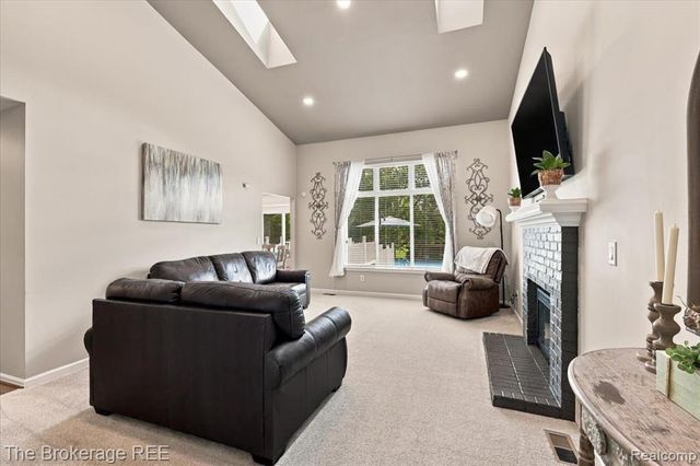 1087 Deer Creek Trail, Grand Blanc, MI 48439