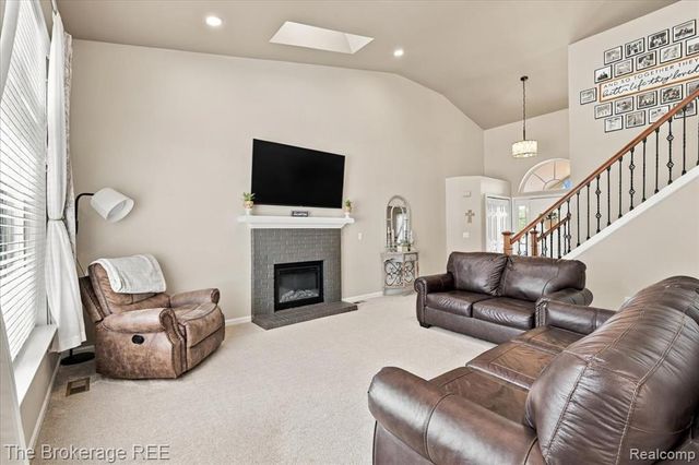 1087 Deer Creek Trail, Grand Blanc, MI 48439