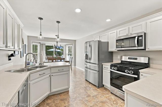 1087 Deer Creek Trail, Grand Blanc, MI 48439