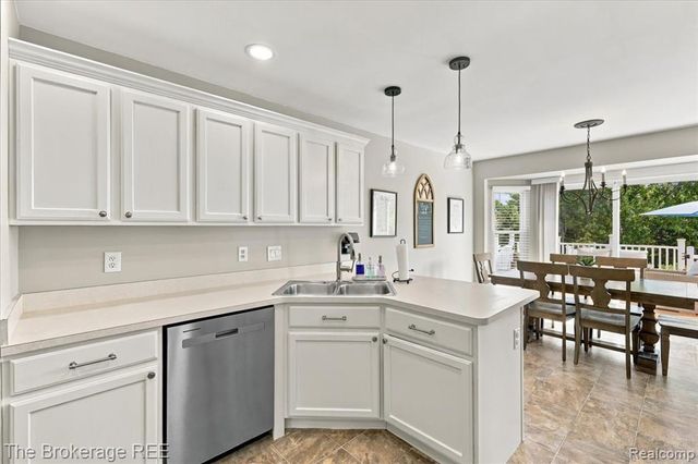 1087 Deer Creek Trail, Grand Blanc, MI 48439