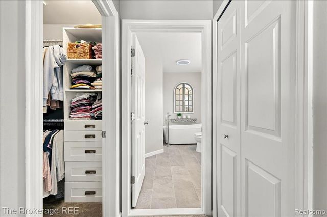 1087 Deer Creek Trail, Grand Blanc, MI 48439