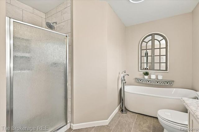 1087 Deer Creek Trail, Grand Blanc, MI 48439