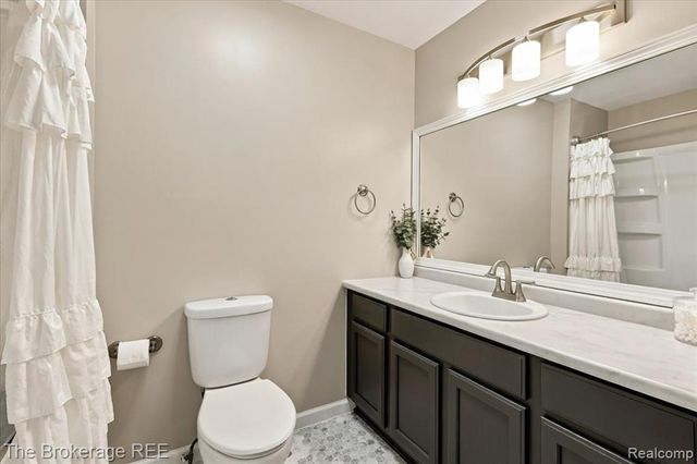 1087 Deer Creek Trail, Grand Blanc, MI 48439