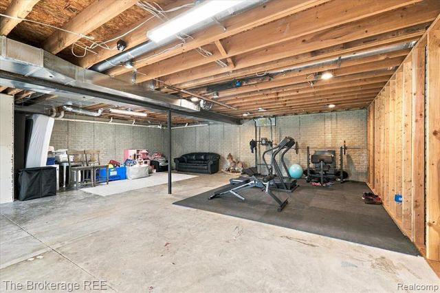 1087 Deer Creek Trail, Grand Blanc, MI 48439