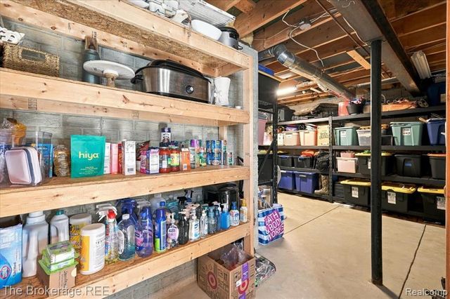 1087 Deer Creek Trail, Grand Blanc, MI 48439