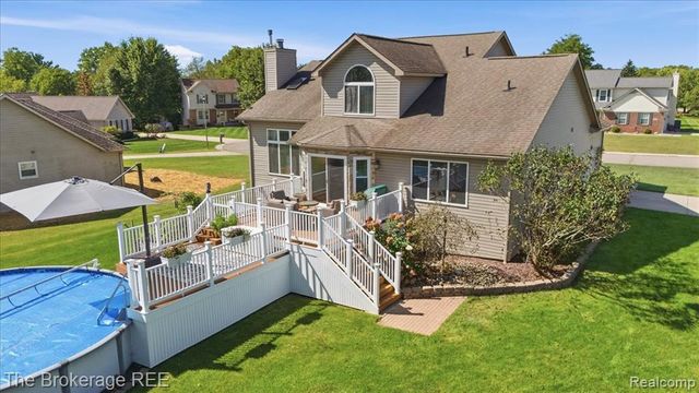 1087 Deer Creek Trail, Grand Blanc, MI 48439