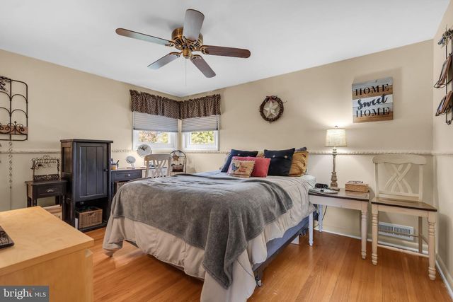 19 TIMBER CREEK RD, Stratford, NJ 08084