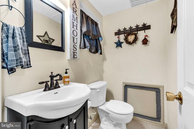 19 TIMBER CREEK RD, Stratford, NJ 08084