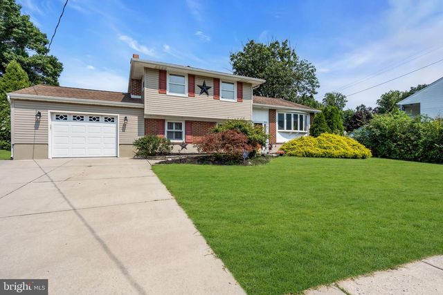 19 TIMBER CREEK RD, Stratford, NJ 08084