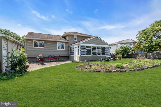 19 TIMBER CREEK RD, Stratford, NJ 08084