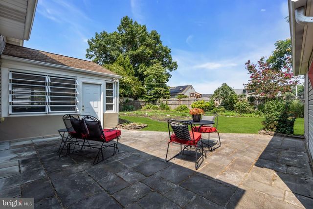 19 TIMBER CREEK RD, Stratford, NJ 08084