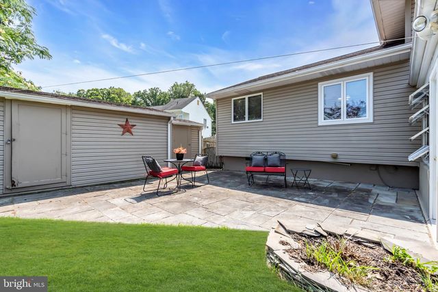 19 TIMBER CREEK RD, Stratford, NJ 08084