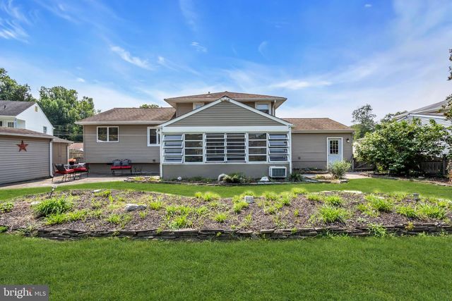 19 TIMBER CREEK RD, Stratford, NJ 08084