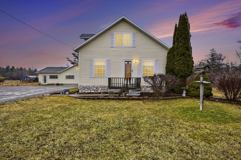 1400 W M-55, Tawas Twp, MI 48763